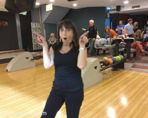 Jaaa, divina Sil! :Encuentro Grupal BOWLING ENTRE AMIGOS