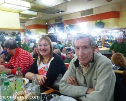 14413 10 CENA EN EL RESTAURANTE LA JUNTA DESPUES DE LA NOCHE DE LOS MUSEOS -LA JONES