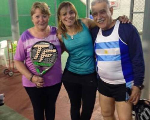 14422 20 **Jugamos al Padel ? **