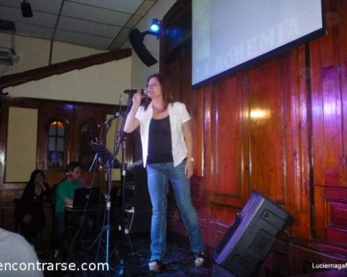 que Genia cantando !!!! :Encuentro Grupal KARAOKEEEEEEEE PARA FESTEJAR QUE SE VIENE EL FIN DE AÑO