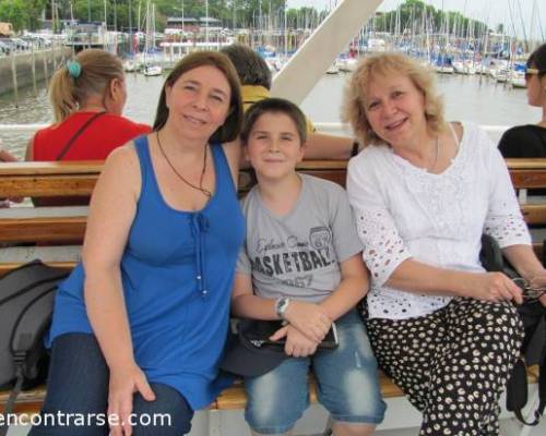 Muchas gracias por las fotos querida Majo... me quede sin batería soy una tonta jajaja :Encuentro Grupal PASEO EN CATAMARAN DESDE PUERTO DE OLIVOS-POR LA JONES