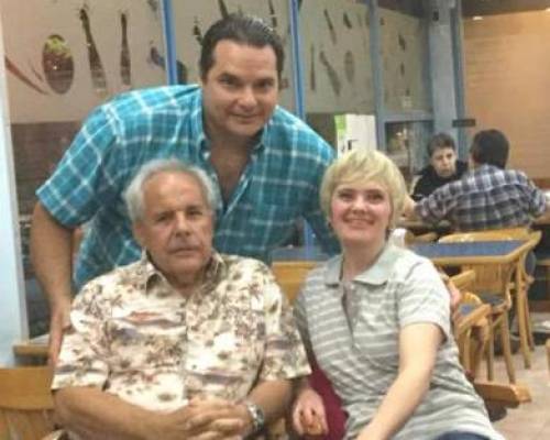 Aleoskar  y Olinda  gracias por haber venido , espero que la hayan pasado bien :Encuentro Grupal BOWLING  2016 BIENVENIDO !!!!