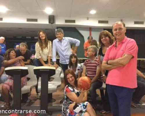 esta parece de los locos Adams ! :Encuentro Grupal BOWLING  2016 BIENVENIDO !!!!