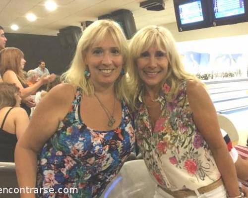 Floreaditas y lindas! :Encuentro Grupal BOWLING .....VAMOS DE VUELTA ??????