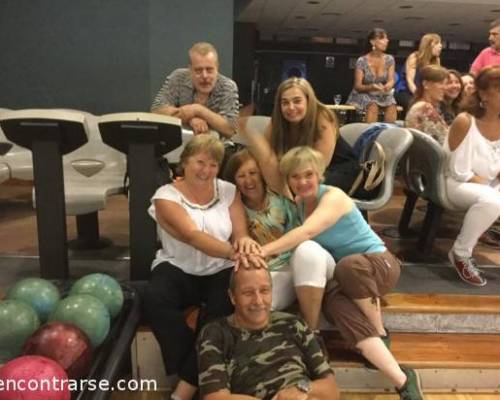 Ommm bolooooss!!! :Encuentro Grupal BOWLING .....VAMOS DE VUELTA ??????