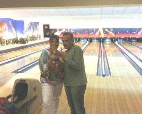 Primer puesto damas ,Felicitaciones CRiS! :Encuentro Grupal BOWLING .....VAMOS DE VUELTA ??????