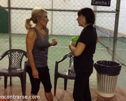 14906 11 **Jugamos al Padel ? **