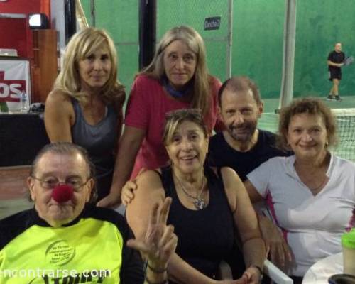 14906 14 **Jugamos al Padel ? **