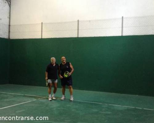 14906 6 **Jugamos al Padel ? **