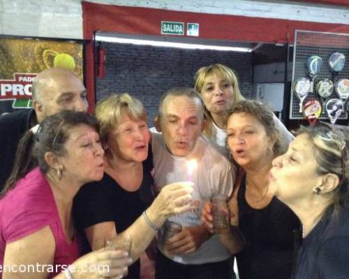 UHHHH   cuanta trompita linda !!!! :Encuentro Grupal **Jugamos al Padel ? **