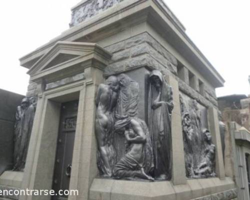 14923 13 CEMENTERIO DE LA RECOLETA POR LA JONES