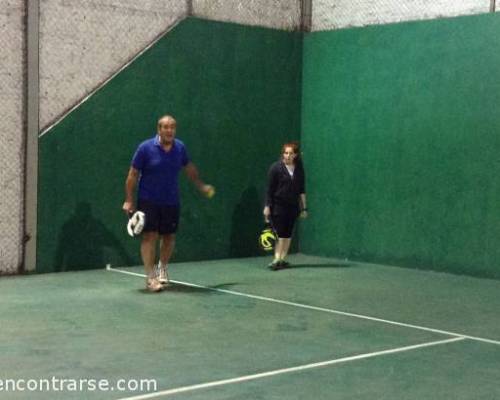 14948 11 **Jugamos al Padel ? **