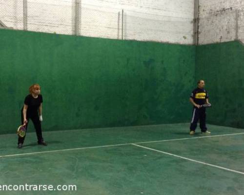 14948 12 **Jugamos al Padel ? **