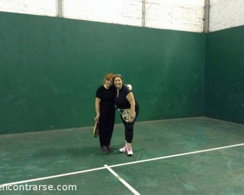 14948 27 **Jugamos al Padel ? **