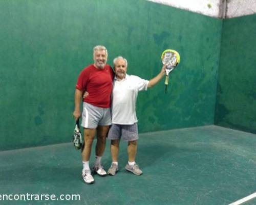 14981 5 **Jugamos al Padel ? **