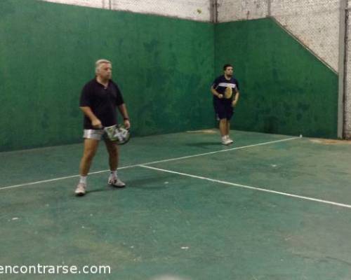 15026 17 **Jugamos al Padel ? **