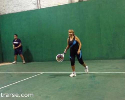 15026 5 **Jugamos al Padel ? **