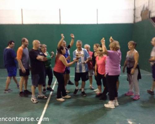 15062 22 **Jugamos al Padel ? **