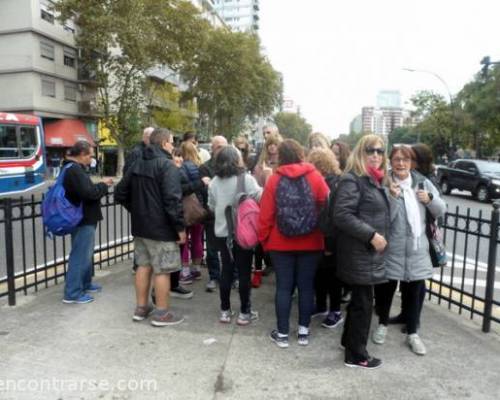 Recibiendo las indicaciones del recorrido :Encuentro Grupal CAMINATA POR LOS LAGOS