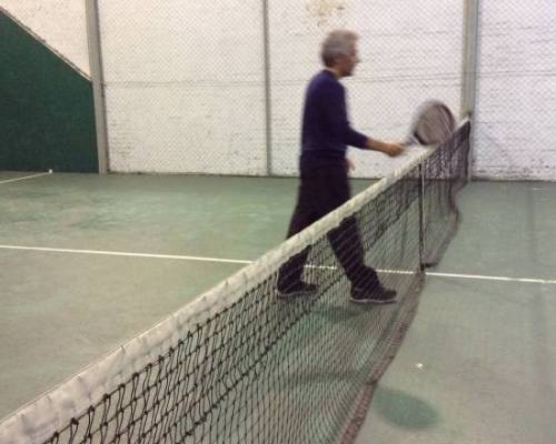 15171 10 **Jugamos al Padel ? **