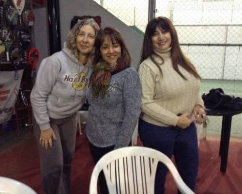 15171 6 **Jugamos al Padel ? **