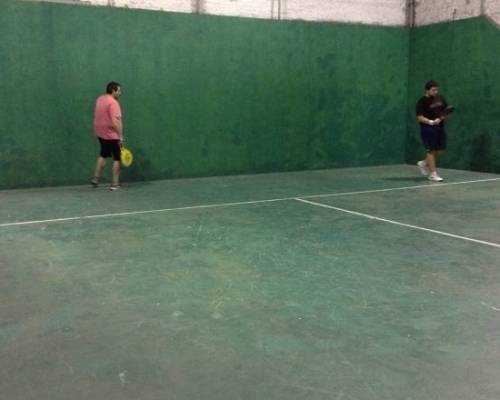 15171 8 **Jugamos al Padel ? **