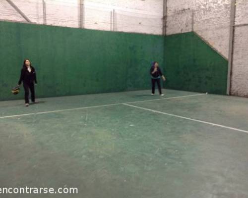 15230 14 **Jugamos al Padel ? **