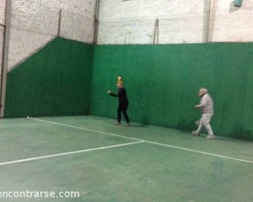 15230 9 **Jugamos al Padel ? **