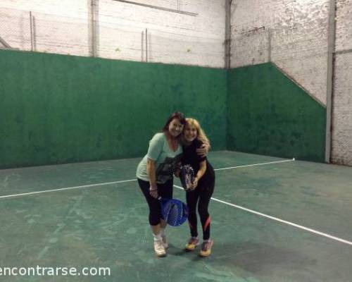 15231 59 **Jugamos al Padel ? **