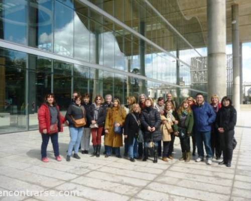 Encuentros Grupales (03/09/2016) :   PARQUE PATRICIOS Y VISITA GUIADA A LA NUEVA SEDE DE GOBIERNO DE NORMAN FOSTER POR LA JONES