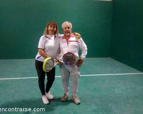 15502 5 **Jugamos al Padel ? **