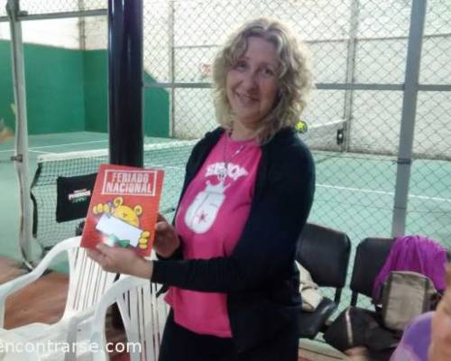 Feliz Cumple Bea !!  :Encuentro Grupal **Jugamos al Padel ? **