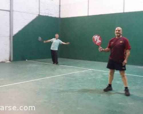 15504 6 **Jugamos al Padel ? **