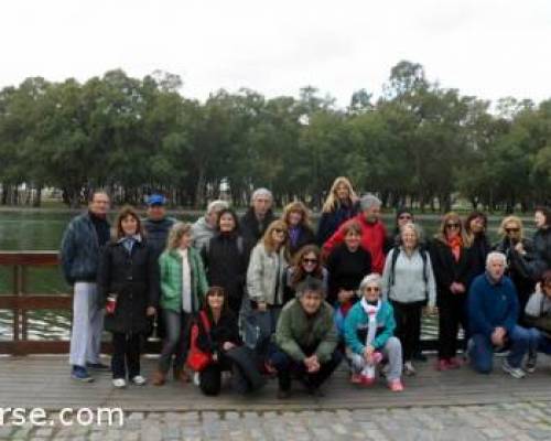 A ESTOS CAMINANTES LES ENCANTA LA CAMARA!!!! INDUDABLEMENTE QUIEREN FAMA!!!!! :Encuentro Grupal CAMINATA POR LOS LAGOS Cambio de ITINERARIO