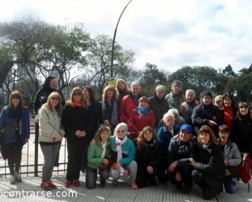 Un instante después de la foto anterior el sol salio a saludarnos :Encuentro Grupal CAMINATA POR LOS LAGOS Cambio de ITINERARIO