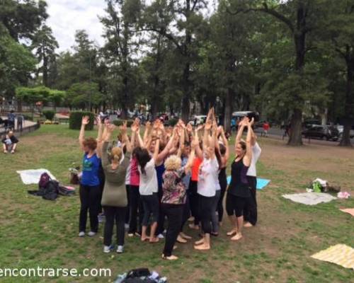 15615 2 Yoga Gratis en Plaza Arenales!