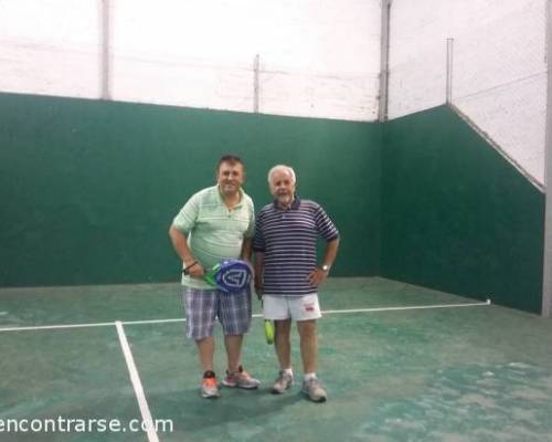 15655 5 **Jugamos al Padel ? **