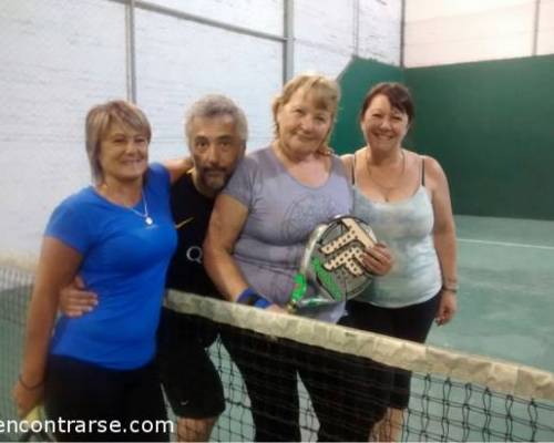 15655 7 **Jugamos al Padel ? **