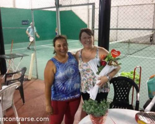 15656 10 **Jugamos al Padel ? **