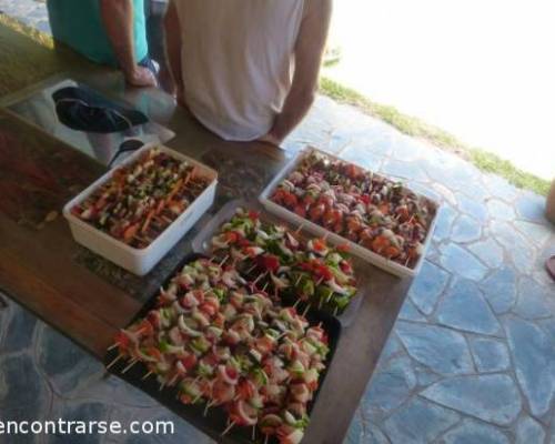 15693 31 Comida, pileta, amigos y brindis para cerrar el año . 