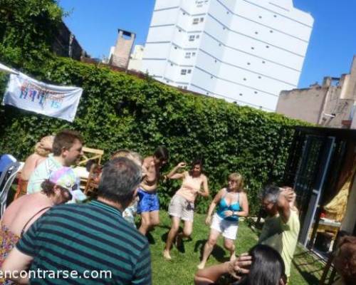 15693 7 Comida, pileta, amigos y brindis para cerrar el año . 