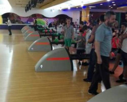 15715 9 VAMOS JUNTOS A JUGAR AL BOWLING...NOS ACOMPAÑAS???