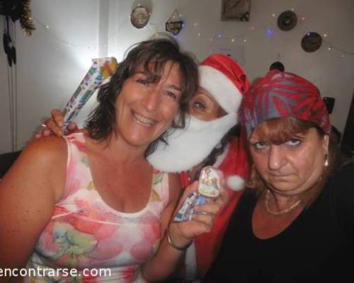 Feliz Navidad chicas , se ve  que la pasaron genial !! A esa   mamá noela la conozcoooo!!!! :Encuentro Grupal OFREZCO MI CASA PARA CENAR