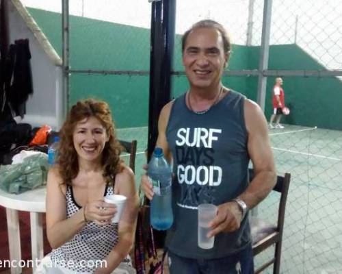 15750 11 **Jugamos al Padel ? **