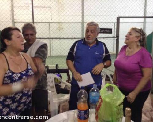 Feliz Cumple Dani !!!! Gracias por festejarlo con nosotros !!! Cariño enorme !!! :Encuentro Grupal **Jugamos al Padel ? **