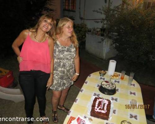 Feliz cumple chicas !!! :Encuentro Grupal EMPEZAMOS EL AÑO CON TODO FESTEJANDO DOS CUMPLES DE DOS PERSONAS MUY QUERIDAS SIL_VANA Y FABIANA...Y DESDE YA BAILANDO A FULL..NOS ACOMPAÑAN....