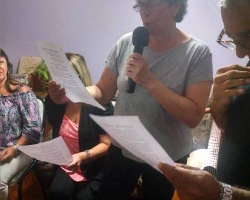 Hasta parezco una cantora....jajajaaa :Encuentro Grupal TE GUSTA CANTAR Y QUERES HACERLO ? VENI AL TALLER DE CANTO GRUPAL