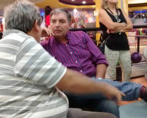 15994 11 VAMOS JUNTOS A JUGAR AL BOWLING...NOS ACOMPAÑAS???