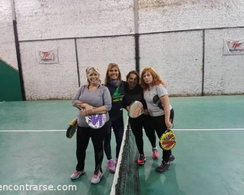 16182 5 **Volvemos a Jugar al Padel ? **