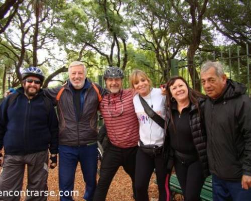 Esperando a los de la parada técnica !!! :Encuentro Grupal Vamos por 2 más!!! (kms...se entiende)